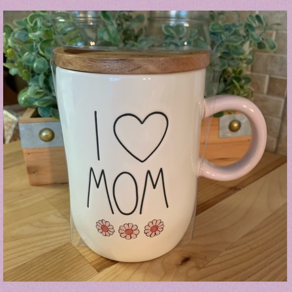 Rae Dunn Other - RAE DUNN “I ❤️ MOM” LL W/WOOD LID CERAMIC MUG